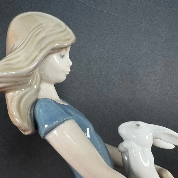 🛑SOLD🛑 NAO BY LLADRO PRETTY YOUNG GIRL HOLDING A RABBIT, 1980 SPAIN PORCELAIN - Picture 6 of 17